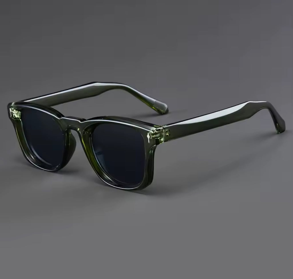 Classic Versatile Polarized Green Sunglasses