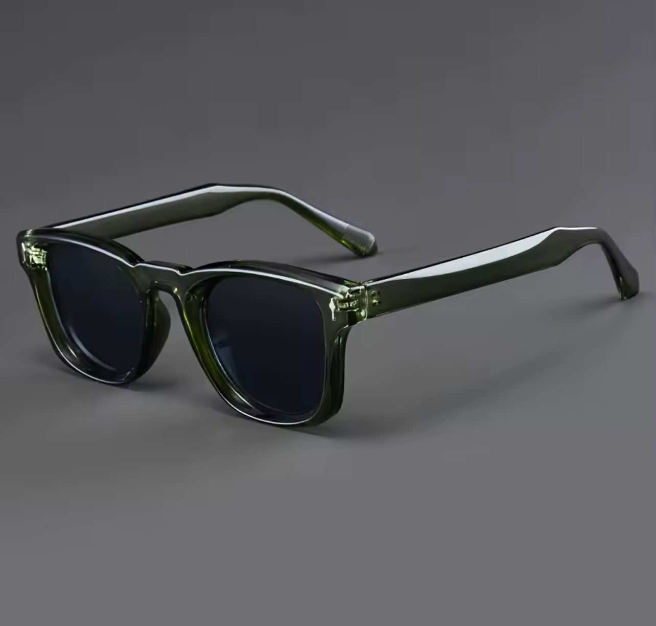Classic Versatile Polarized Green Sunglasses
