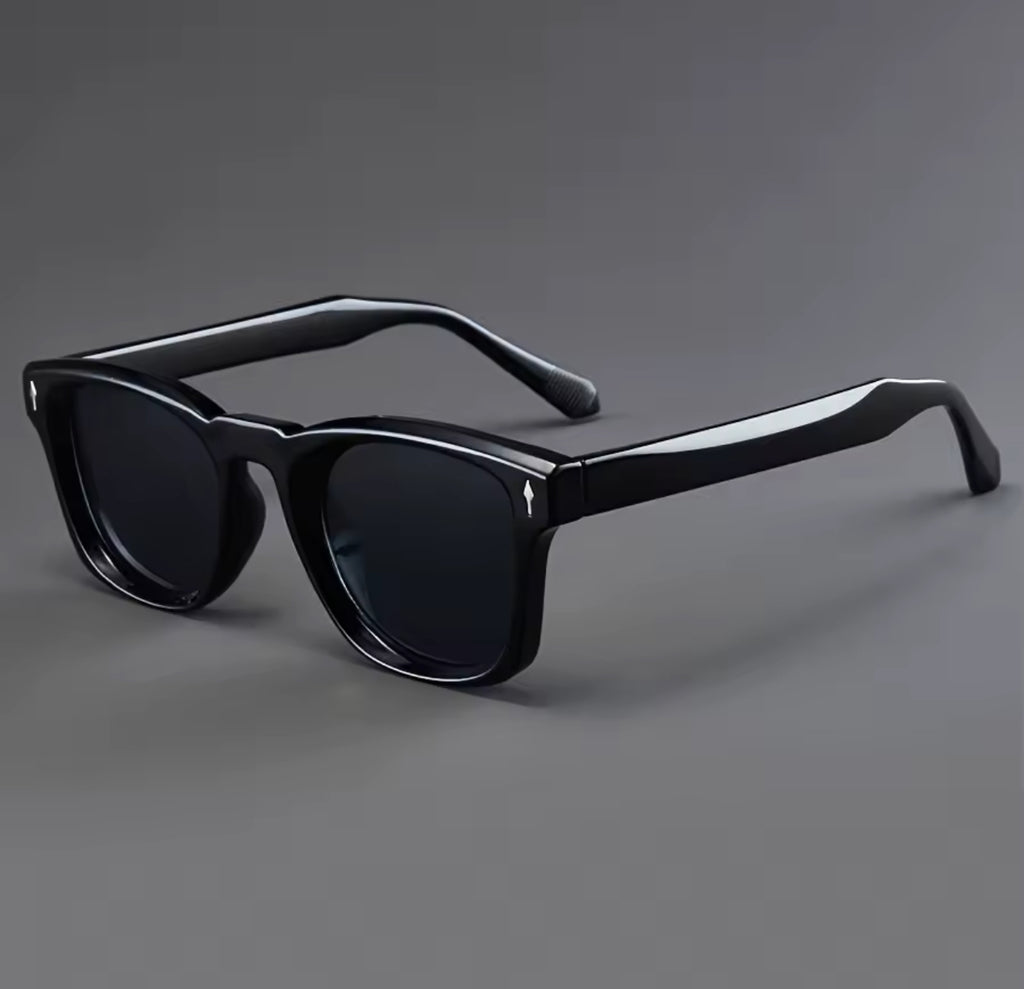 Classic Versatile Polarized Black Sunglasses